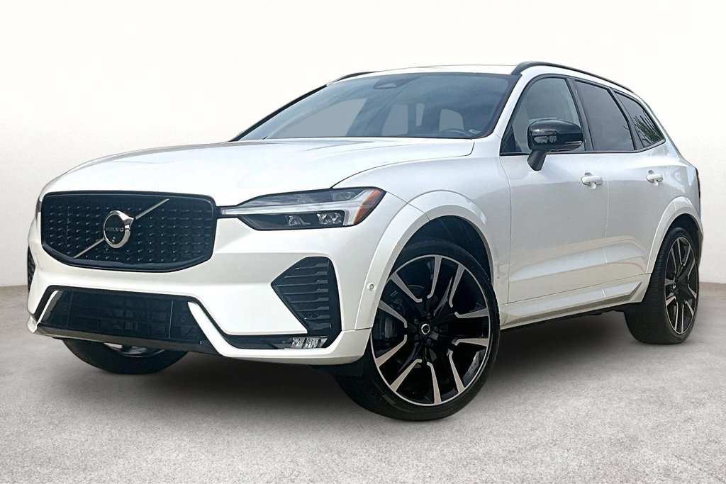 Certified 2024 Volvo XC60 B5 Ultimate w/ Protection Package Premier AWD/4WD image 15
