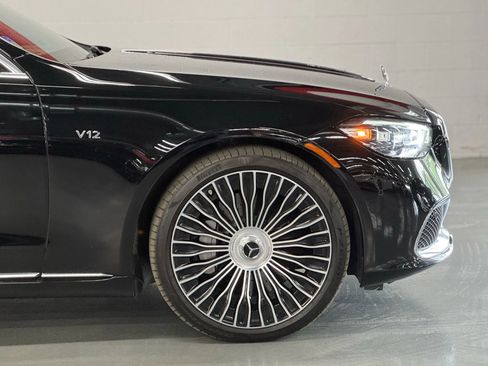 Used 2023 Mercedes-Benz Maybach S 680 4MATIC w/ Manufaktur Leather Package image 17