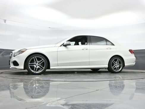 Used 2016 Mercedes-Benz E 350 4MATIC Sedan image 42