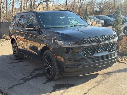 New 2025 Lincoln Navigator Reserve w/ Jet Appearance Package image 7