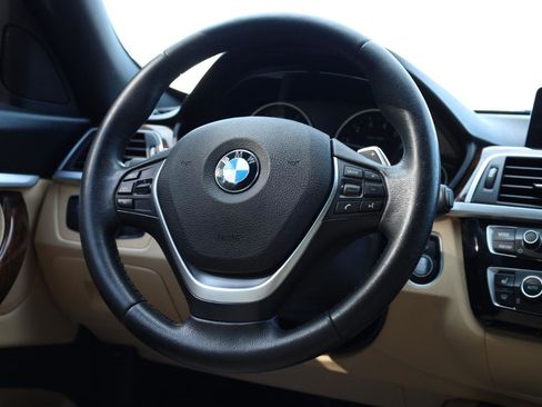Used 2017 BMW 330i Gran Turismo xDrive image 9