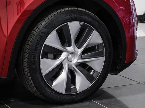 Used 2023 Tesla Model Y Long Range AWD/4WD image 53