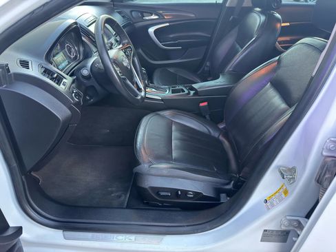 Used 2017 Buick Regal Sport Touring image 3