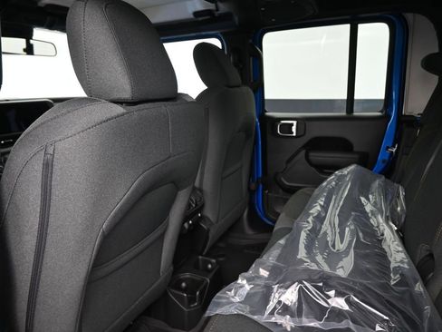 New 2026 Jeep Gladiator Sport image 23