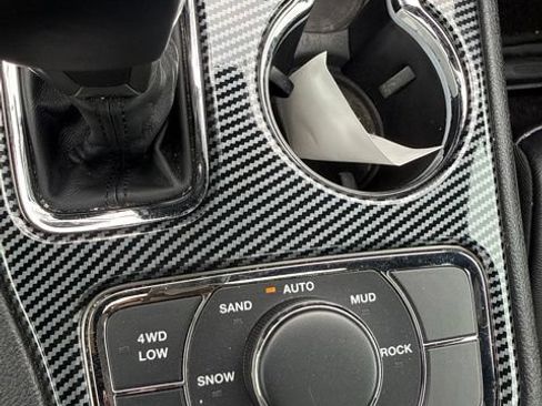 Used 2018 Jeep Grand Cherokee Limited AWD/4WD image 20