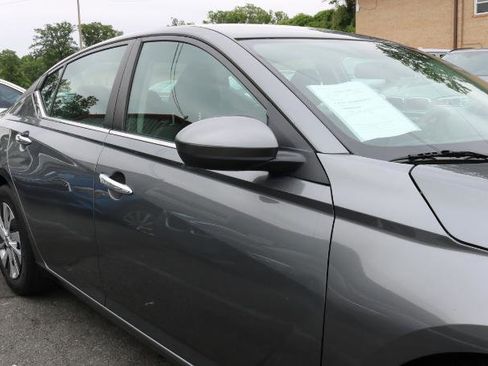Used 2020 Nissan Altima 2.5 S FWD image 3
