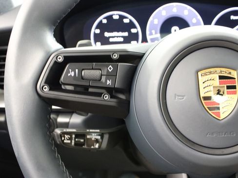 Certified 2025 Porsche 911 Carrera RWD image 31