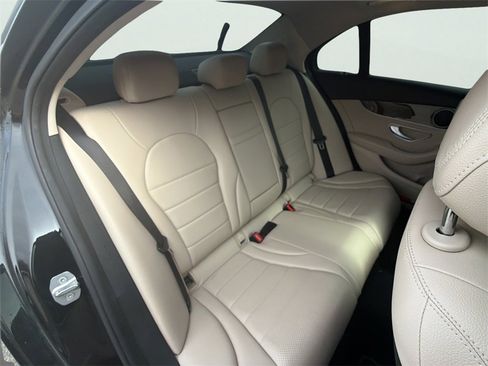 Used 2019 Mercedes-Benz C 300 C 300 image 10