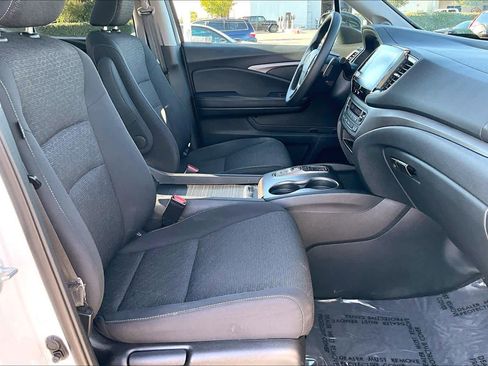 Used 2023 Honda Ridgeline Sport image 8