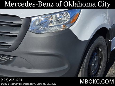 Used 2025 Mercedes-Benz Sprinter 2500 image 8