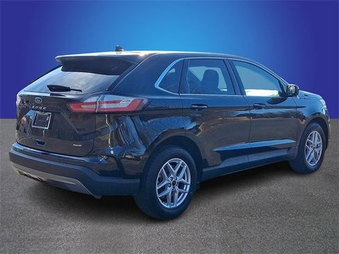 Used 2024 Ford Edge SEL image 4
