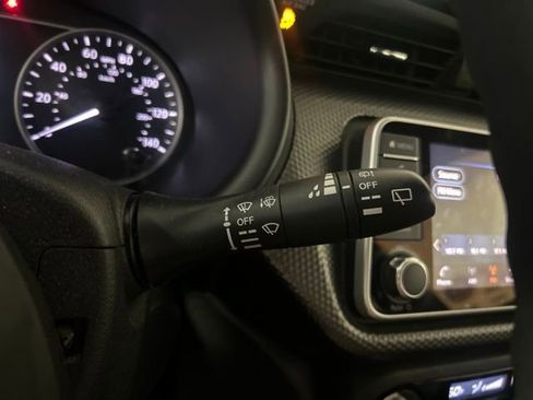 Used 2020 Nissan Kicks SV FWD image 19