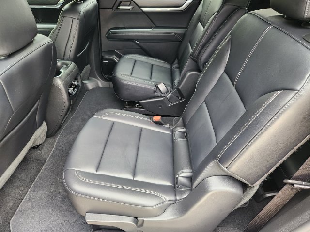 Used 2026 GMC Acadia Elevation w/ Elevation Premium Package FWD image 30