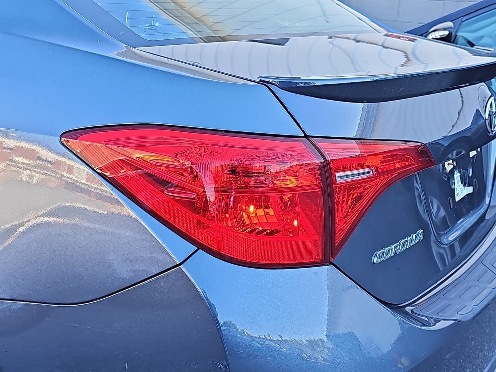 Used 2019 Toyota Corolla SE FWD image 28
