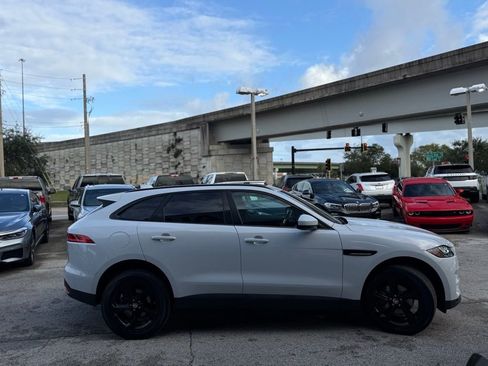 Used 2019 Jaguar F-PACE Prestige image 6
