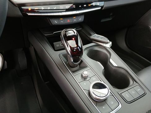 Used 2024 Cadillac XT4 Luxury w/ Cold Weather Package image 16