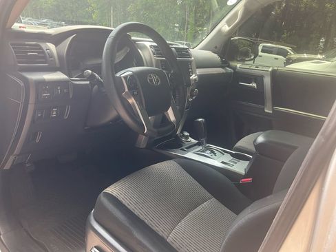 Used 2021 Toyota 4Runner SR5 AWD/4WD image 15