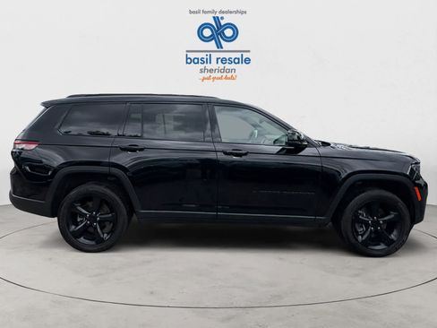 Used 2023 Jeep Grand Cherokee L Laredo AWD/4WD image 8