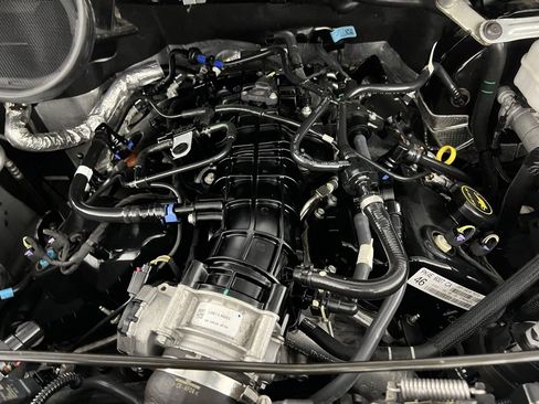 Used 2023 Ford Transit 350 XLT image 32