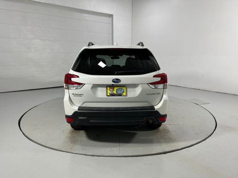 Used 2019 Subaru Forester Premium image 33