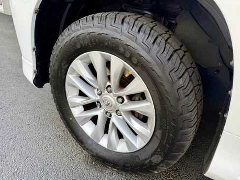 Used 2019 Lexus GX 460 Premium AWD/4WD image 14