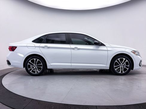 Used 2024 Volkswagen Jetta Sport FWD image 35