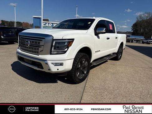 Certified 2021 Nissan Titan Platinum Reserve w/ Moonroof Package image 35