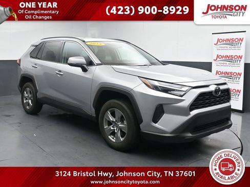 Used 2024 Toyota RAV4 XLE FWD image 1