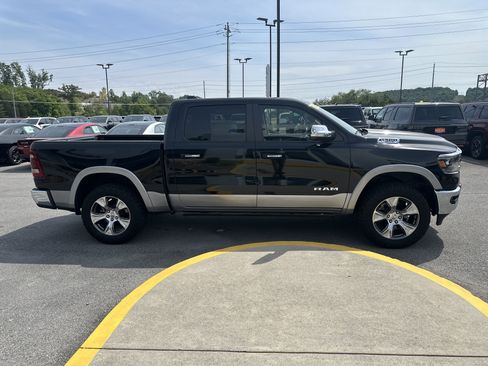 Used 2020 RAM 1500 Laramie AWD/4WD image 6