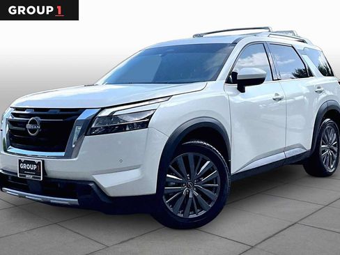 Certified 2024 Nissan Pathfinder SL w/ SL Premium Package FWD image 1