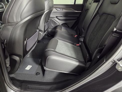 New 2026 Jeep Grand Cherokee Altitude image 19