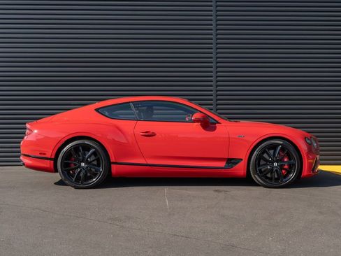 Used 2024 Bentley Continental GT AWD/4WD image 8
