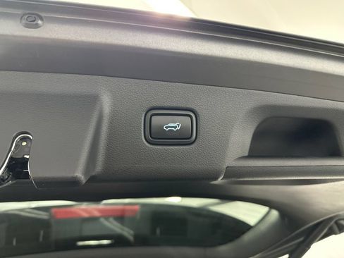 Used 2022 Hyundai Palisade SEL w/ Premium Package FWD image 22