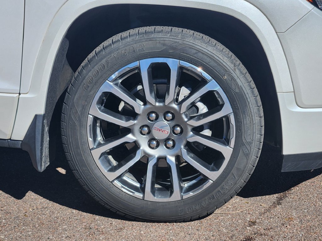 Used 2023 GMC Acadia Denali w/ Denali Technology Package AWD/4WD image 30