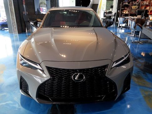 Used 2024 Lexus IS 500 RWD image 11
