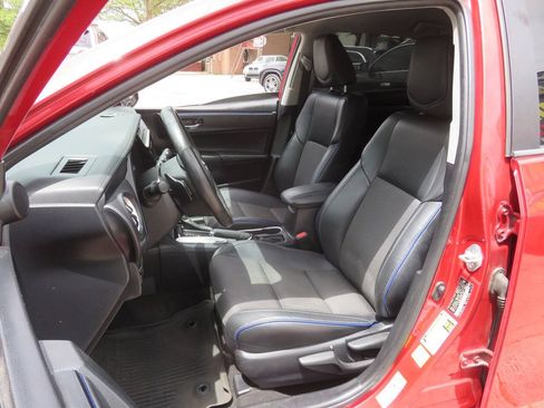 Used 2017 Toyota Corolla SE FWD image 10