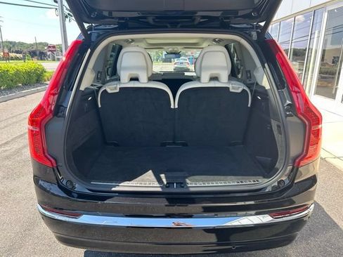 Used 2025 Volvo XC90 B5 Core w/ Climate Package AWD/4WD image 11