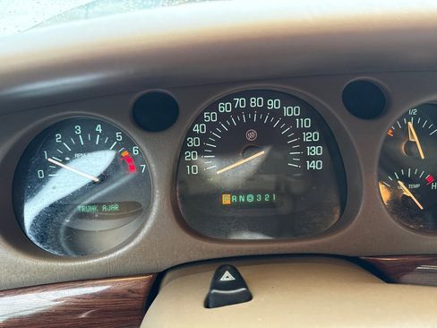 Used 2005 Buick Le Sabre Custom image 16