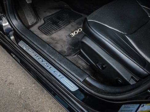 Used 2015 Chrysler 300 C RWD image 53