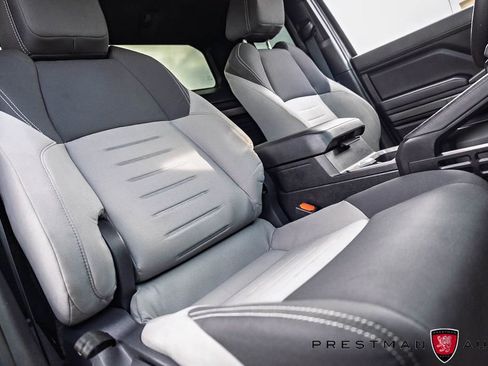 Used 2025 Toyota Tacoma PreRunner w/ TRD Prerunner Upgrade Package image 4