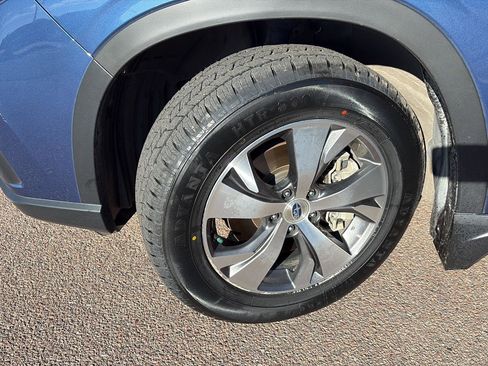 Used 2021 Subaru Ascent Premium w/ Convenience Package image 4