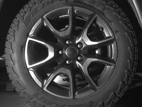 Used 2025 Jeep Compass Trailhawk image 15