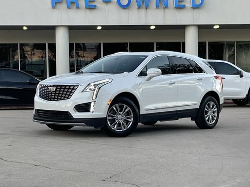Used 2023 Cadillac XT5 Premium Luxury image 2