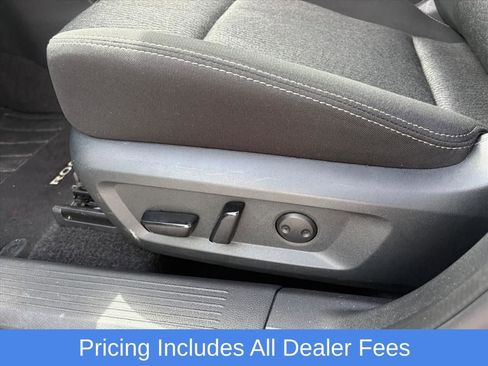 Used 2025 Nissan Rogue SV AWD/4WD image 17