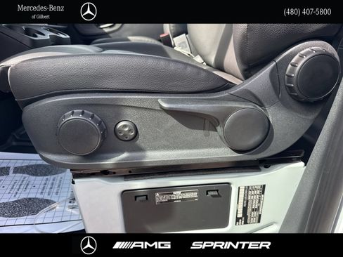 Used 2024 Mercedes-Benz Sprinter 2500 image 22