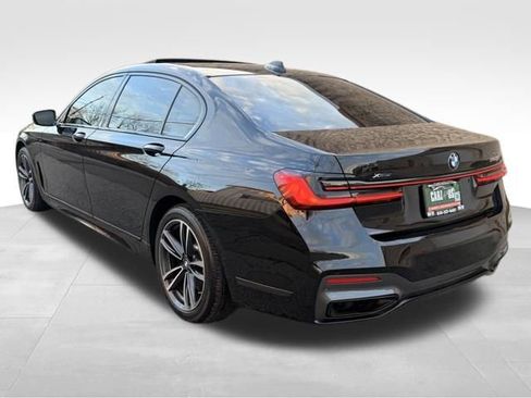 Used 2021 BMW 750i xDrive w/ Executive Package image 9