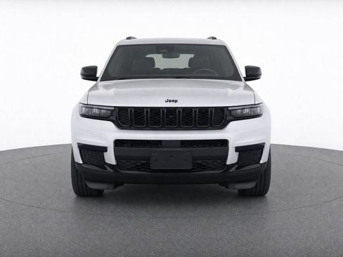 Used 2023 Jeep Grand Cherokee L Laredo RWD image 5