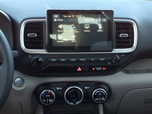 New 2026 Hyundai Venue SEL FWD image 10