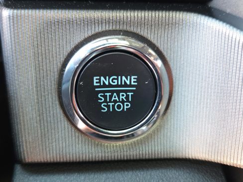 Used 2024 Ford F250 Platinum w/ Tremor Off-Road Package image 28