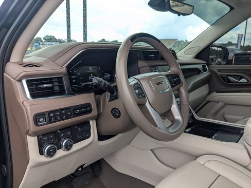 Used 2024 GMC Yukon Denali w/ Denali Reserve Package AWD/4WD image 14